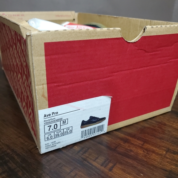 Vans Ave Pro Black/Gum Men Size 7, equivalent to Women Size 8.5 - Picture 11 of 11